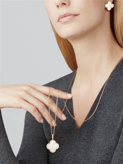 Unveiling the Craftsmanship of the Van Cleef Magic Necklace